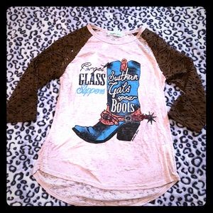 Southern Gals/Boots top with lace sleeves.